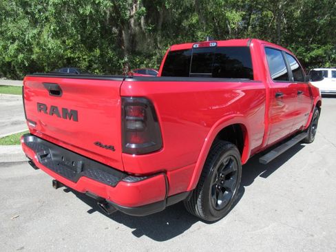 Used 2025 RAM 1500 Big Horn AWD/4WD image 7