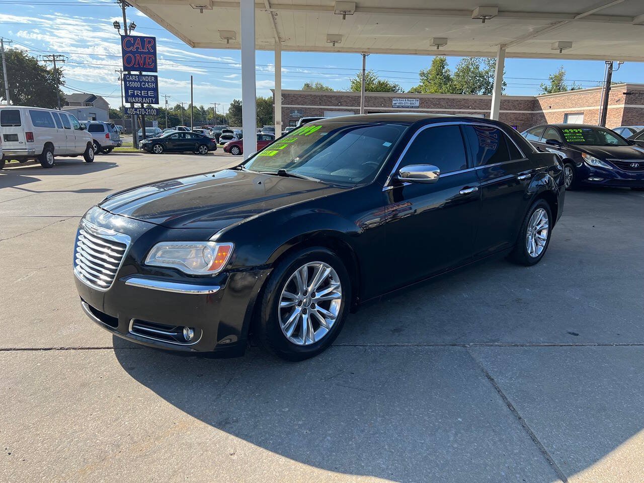 Used 2012 Chrysler 300 Limited RWD image 3