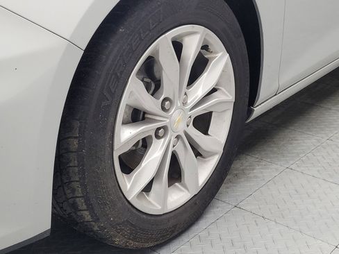 Used 2022 Chevrolet Malibu LT image 31