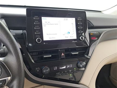 Used 2023 Toyota Camry LE image 28