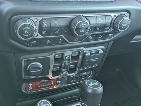 Used 2020 Jeep Wrangler Unlimited Rubicon image 16