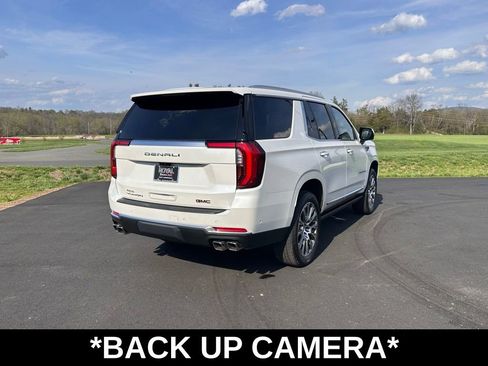 Used 2025 GMC Yukon Denali w/ Denali Reserve Package image 8