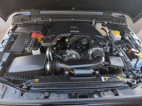 Used 2021 Jeep Wrangler Unlimited Willys image 33