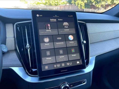 New 2026 Volvo XC90 B5 Plus w/ Protection Package image 21