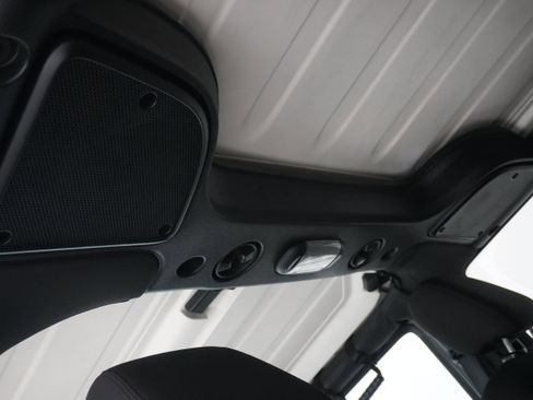 Used 2015 Jeep Wrangler Unlimited Sport w/ Connectivity Group image 15