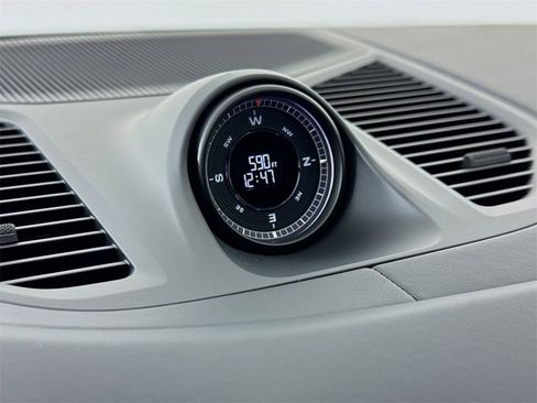 New 2025 Porsche Cayenne Coupe image 17