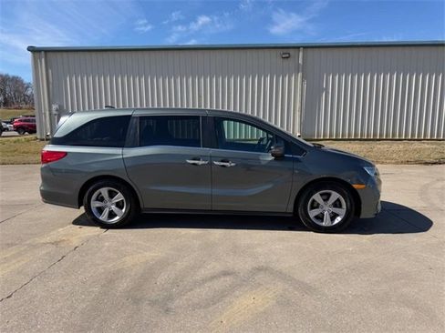 Used 2020 Honda Odyssey EX image 2