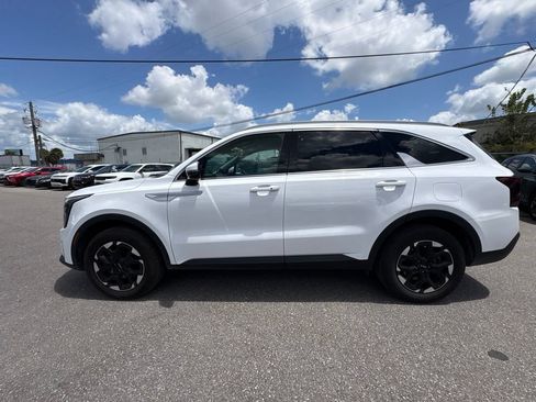 Used 2024 Kia Sorento S AWD/4WD image 6