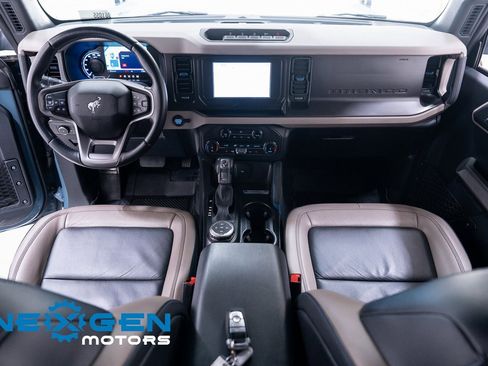 Used 2022 Ford Bronco Wildtrak image 11