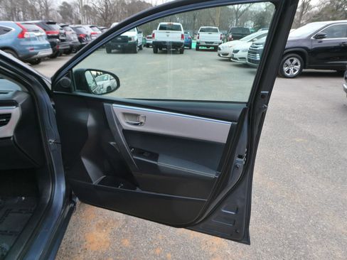Used 2015 Toyota Corolla L image 22