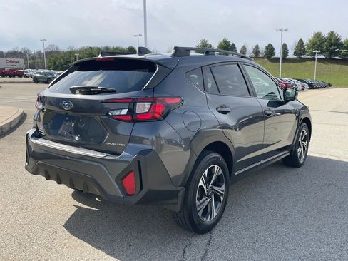 Used 2024 Subaru Crosstrek 2.0i Premium image 3