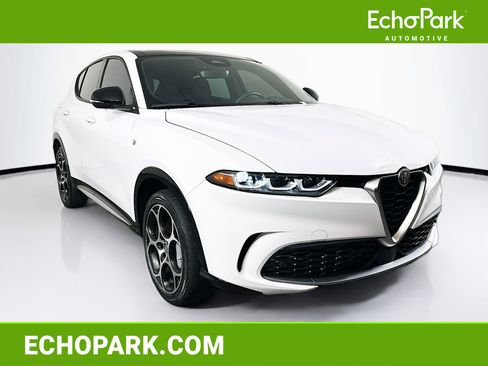 Used 2024 Alfa Romeo Tonale Ti w/ Premium Interior Package AWD/4WD image 1