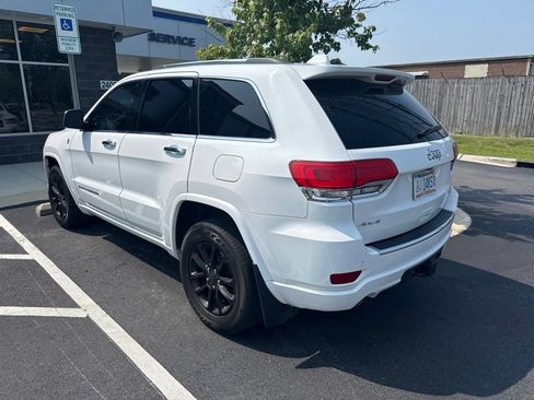 Used 2015 Jeep Grand Cherokee Overland AWD/4WD image 2