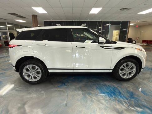 Used 2020 Land Rover Range Rover Evoque S image 4