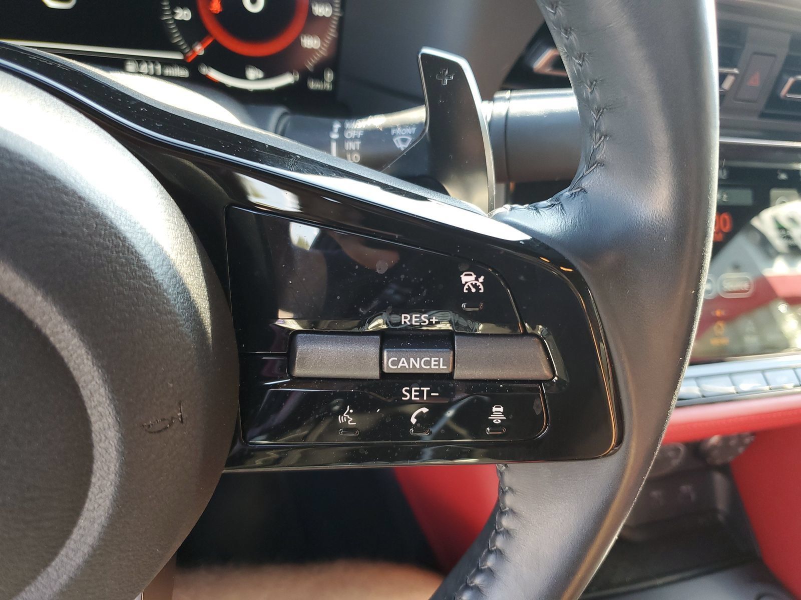 Used 2025 Nissan Z Performance w/ Floor Mat Package RWD image 15