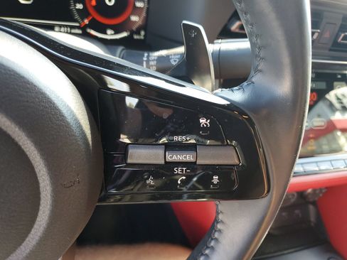 Used 2025 Nissan Z Performance w/ Floor Mat Package RWD image 15