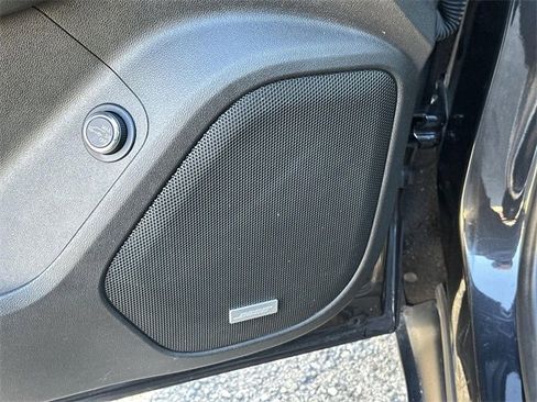 Used 2020 GMC Acadia SLT w/ Driver Alert Package II image 24