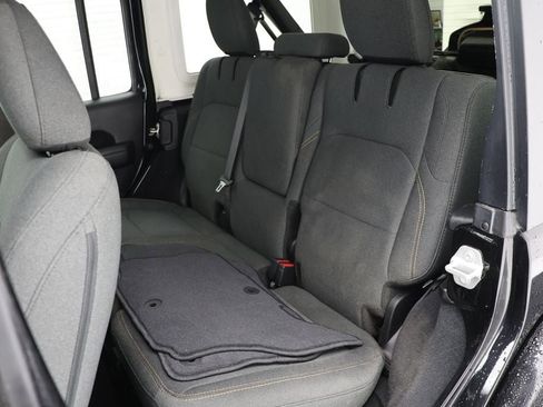 Used 2024 Jeep Wrangler Unlimited w/ Convenience Group image 12