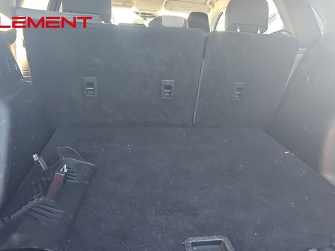 Used 2021 Ford Escape SE w/ SE Sport Appearance Package image 17