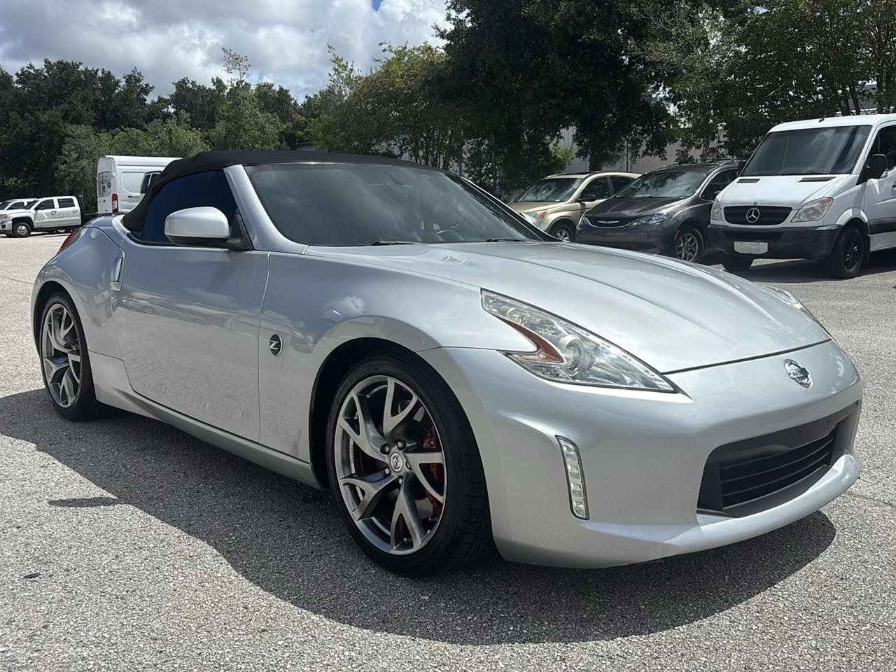 Used 2013 Nissan 370Z Touring w/ Sport Pkg RWD image 4