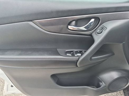 Used 2018 Nissan Rogue S FWD image 9