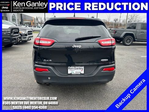 Used 2015 Jeep Cherokee Latitude image 8