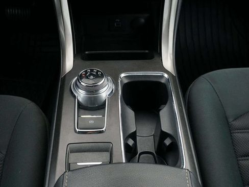 Used 2018 Ford Fusion SE FWD image 21