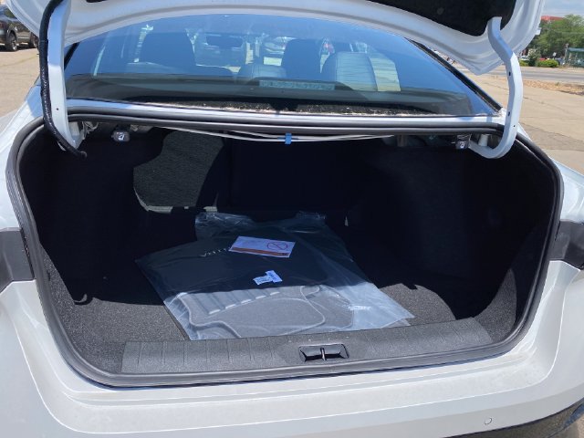 New 2026 Nissan Sentra SR w/ SR Premium Package FWD image 23