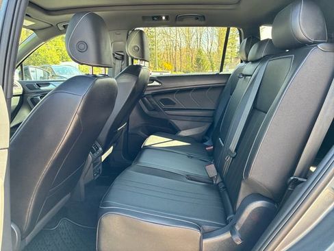 Used 2024 Volkswagen Tiguan SE R-Line FWD image 24