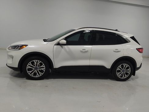 Used 2022 Ford Escape SEL w/ Technology Package AWD/4WD image 2