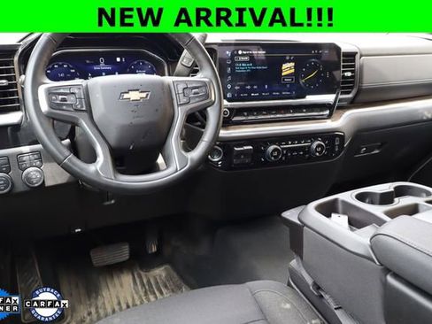 Used 2025 Chevrolet Silverado 3500 LT w/ Safety Package AWD/4WD image 4