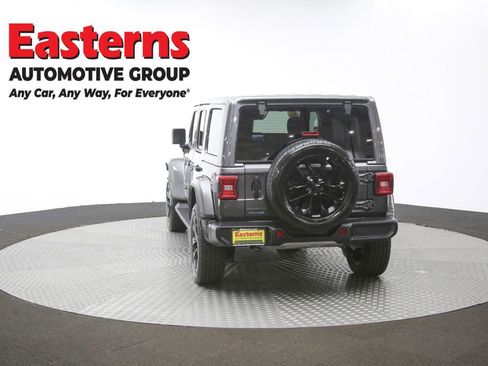 Used 2025 Jeep Wrangler Unlimited Sahara AWD/4WD image 62