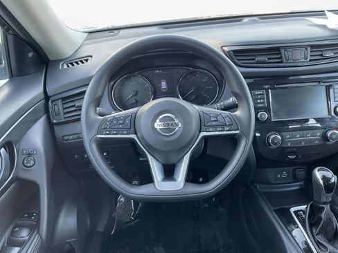 Used 2020 Nissan Rogue S image 12