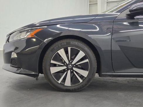 Used 2022 Nissan Altima 2.5 SV FWD image 6