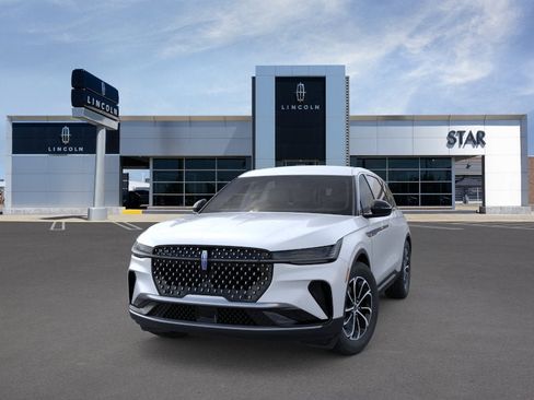 New 2026 Lincoln Nautilus Premier AWD/4WD image 2