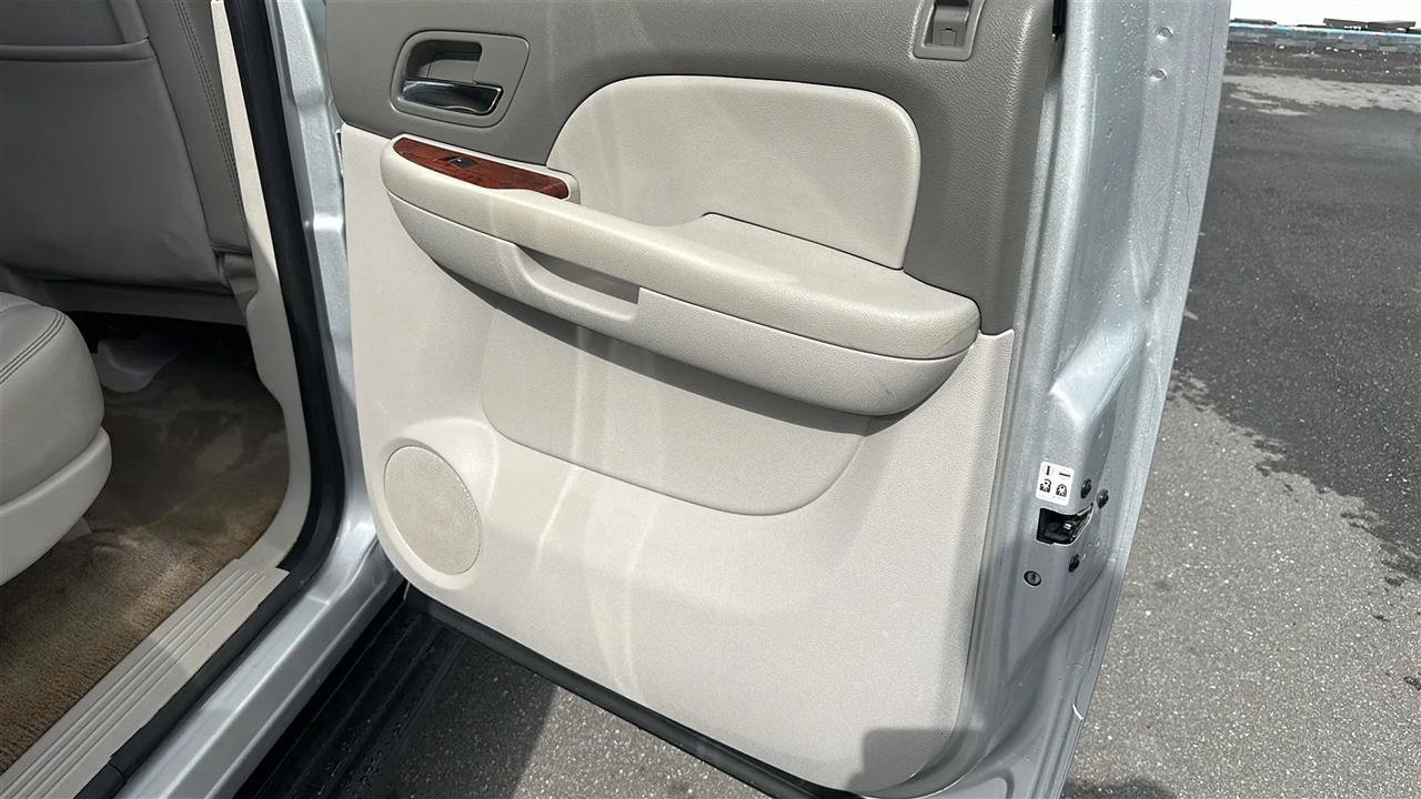 Used 2014 GMC Yukon XL SLT RWD image 29