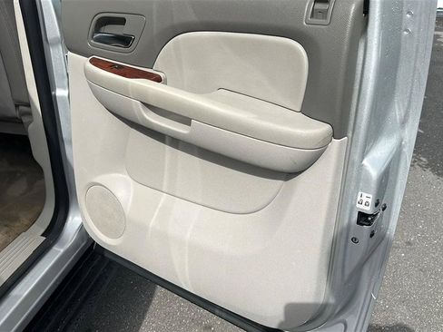 Used 2014 GMC Yukon XL SLT RWD image 29