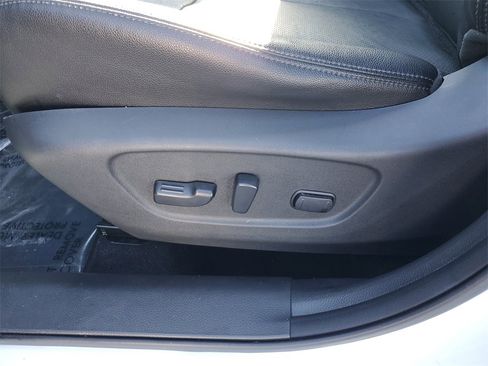 Used 2016 Nissan Rogue SL w/ SL Premium Package image 21