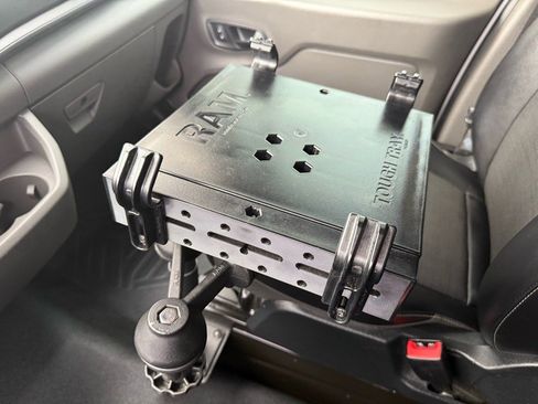 Used 2020 Ford Transit 250 Medium Roof w/ Load Area Protection Package image 18