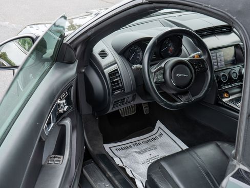 Used 2014 Jaguar F-TYPE S image 10