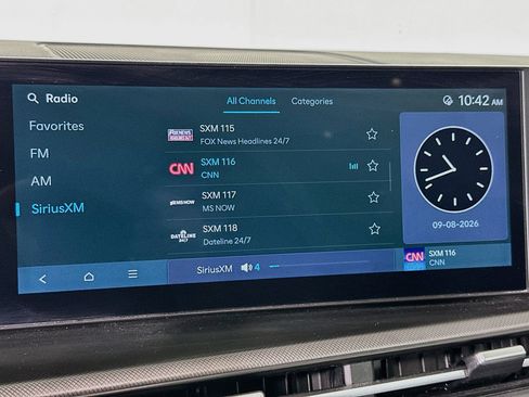 Used 2025 Hyundai Santa Fe SEL FWD image 21