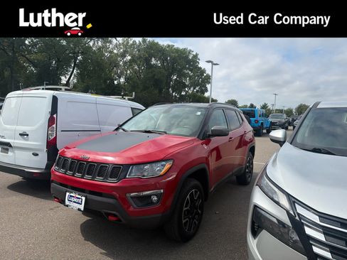 Used 2020 Jeep Compass Trailhawk AWD/4WD image 1