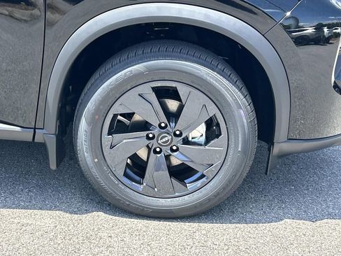 New 2026 Nissan Rogue SV FWD image 9
