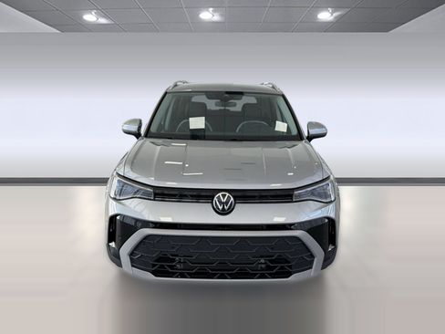 New 2026 Volkswagen Taos SE FWD image 6