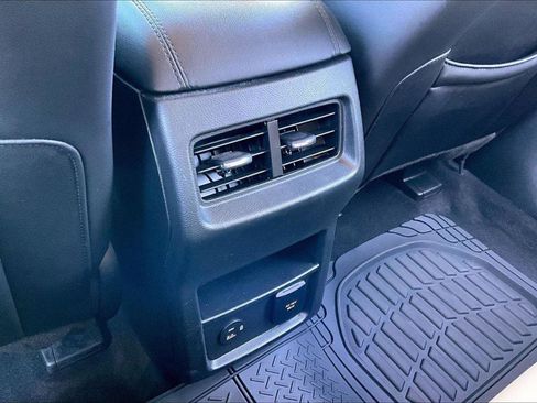 Used 2022 Ford Edge SEL w/ Convenience Package image 29