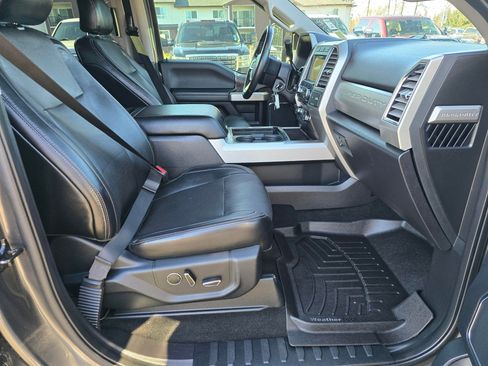 Used 2017 Ford F250 Lariat w/ Lariat Value Package AWD/4WD image 34