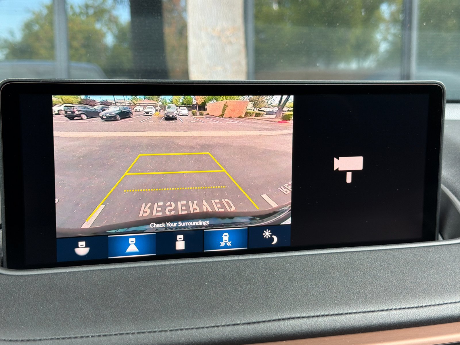 Used 2022 Acura MDX w/ Technology Package AWD/4WD image 19