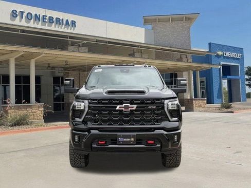 New 2026 Chevrolet Silverado 2500 ZR2 AWD/4WD image 8