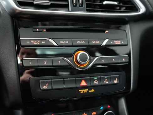 Used 2019 INFINITI QX30 w/ Navigation Package image 20