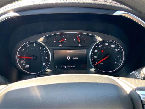 Used 2025 Chevrolet Blazer LT FWD image 19
